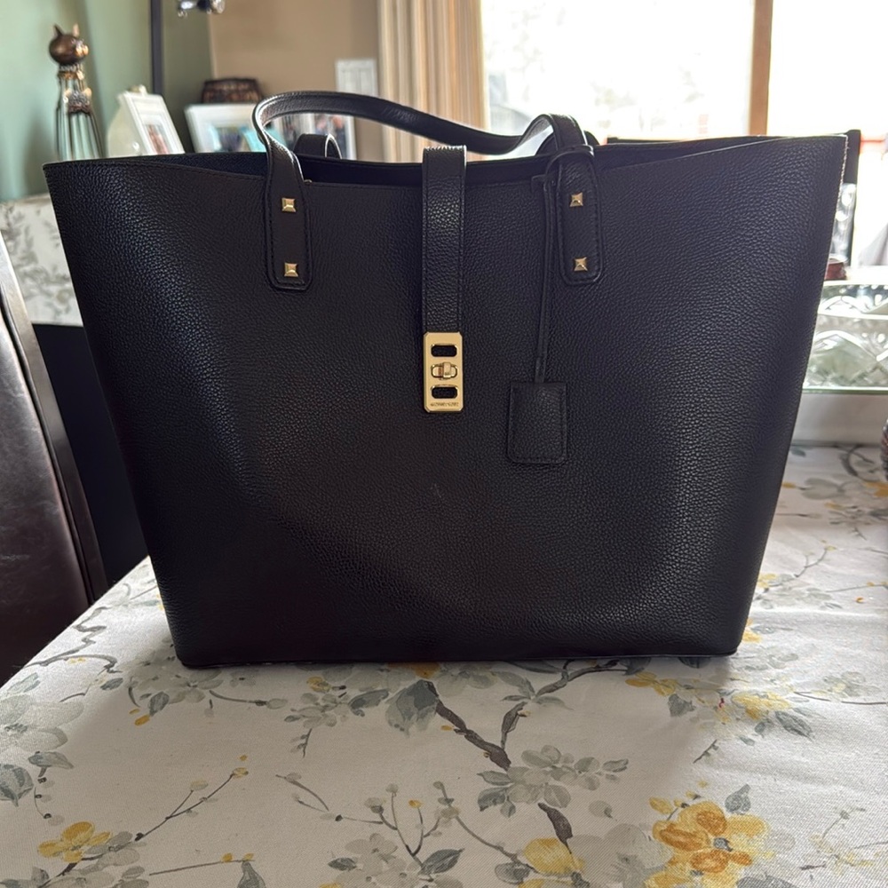 MICHAEL KORS black leather tote bag - medium sized